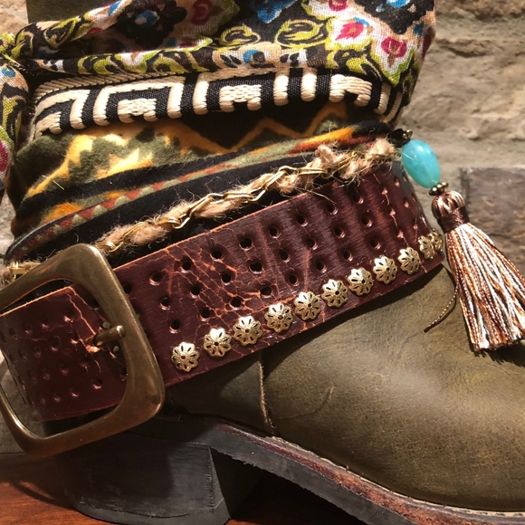 Pre-owned women's leather harness boots - Picture 4 of 6